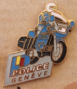 POLICE DE GENEVE - SUISSE - MOTO BMW - MOTARD   -    (13) - Politie