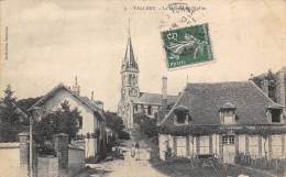 Vallery    89        La Montée De L'église        ( Voir Scan) - Sonstige & Ohne Zuordnung