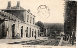 RILLY-LA-MONTAGNE INTERIEUR DE LA GARE - Rilly-la-Montagne