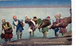 Groupe De Sakas. Natives Carrying Water From The Nile - Persons