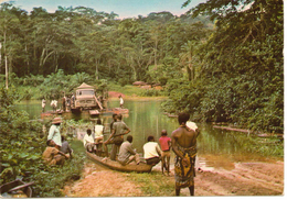 GABON  Le Gabon D'Hier La Traversee De La N'Gounie En Saison De Pluies - Gabon