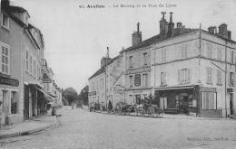 Avallon      89       Le Bourg Et  La Rue De Lyon  . Hôtel Du Commerce      (voir Scan) - Avallon