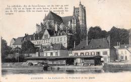 Auxerre        89      Cathédrale. Préfecture Et Les Quais    (voir Scan) - Auxerre