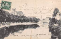 Auxerre        89         Les Quais . La Cathédrale St Germain              (voir Scan) - Auxerre