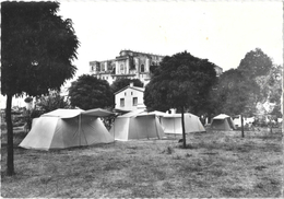 Grignan (Drôme) - Le Camping Et Le Château De Madame De Sévigné - Edition J. Cellard - Carte Non Circulée - Grignan