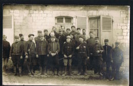 MILITARIA  - CARTE PHOTO GROUPE MILITAIRES -datée 1 Avril 1915  -SCANS Recto Verso-  Paypal Sans Frais - Regimente