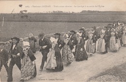 Delcampe - 56 ERDEVEN -Environs D´AURAY   Trois Noces Réunies -Le Cortége à Sa Sortie De L'Eglise    TB PLAN - Erdeven