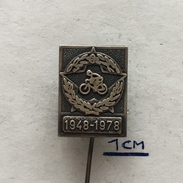 Delcampe - Badge (Pin) ZN004300 - Bicycle (cycling) Yugoslavia Federation / Association / Union - Cyclisme