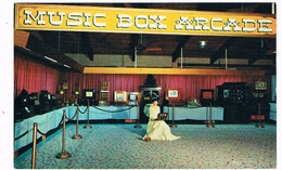 US-712   SARASOTA : Music Box Arcade Show - Sarasota