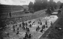 Saint Fargeau     89         Réservoir Du Bourdon.  La Piscine    (voir Scan) - Saint Fargeau