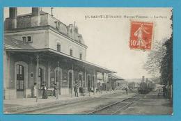 CPA 43 - Chemin De Fer Arrivée Du Train En Gare De SAINT-LEONARD 87 - Saint Leonard De Noblat