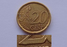 N. 44 ERRORE EURO !!! 20 CT. 1999 SPAGNA ESCRESCENZA DI METALLO !!! - Varietà E Curiosità