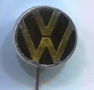 VOLKSWAGEN -  Car, Auto, Automotive, Vintage Pin, Badge, Abzeichen - Volkswagen