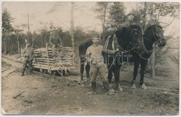 Cca 1914-1918 Német Katonák Fát Szállítanak, Fotólap, 9×14 Cm - Sonstige & Ohne Zuordnung