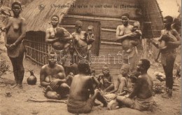 ** T2/T3 L'indigene Tel Qu'on Le Voit Chez Lui, Bantandu / Native Congolese Naked Women And Children, Pipe (from... - Unclassified