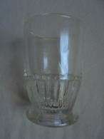 Ancien - Verre De Table VTF Gravé Dessous - Glas & Kristall