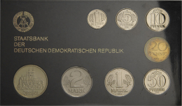 Kursmünzensatz 1983 Mit Der 5 Markmünze Meißner Dom, Nur 18.500 Ex., Im Acrylglas, St. (D) - Other & Unclassified