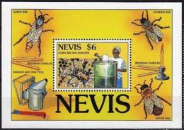 NEVIS Abeilles, Bees, Abejas, Papillons  Yvert  BF 80 **. MNH. Perforate - Abejas