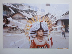 Postcard Nagaland India An Angami Leader Of Khonoma In Traditional Dress Kohima My Ref B2140 - Azië
