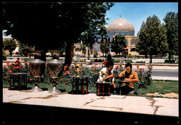 ÄLTERE POSTKARTE ISFAHAN SHEIKH LOTFOLLAH MOSQUE Shikh Lotfolah Iran Persia Moschee Two Men Tea Tee Ansichtskarte Cpa AK - Iran