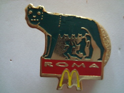 Pin´s MacDonald´s  ROMA LA LOUVE ROMULUS ET REMUS   édité Par  Arthus Bertrand - Arthus Bertrand