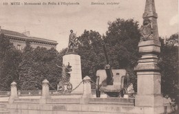 METZ    57  MOSELLE  CPA   MONUMENT DU POILU - Metz