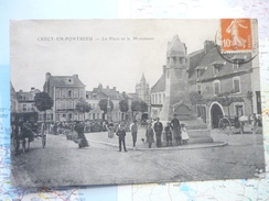 La Place Et Le Monument - Crecy En Ponthieu