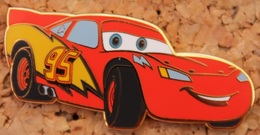 VOITURE DE COURSE ROUGE 95 - CARS - DISNEY  -        (14) - Disney