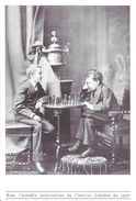 JEU JEUX ECHECS CHESS FRERES LUMIERE JOUANT AUX ECHECS - Schach