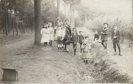 Lanaeken   -   Lanaken  -  1907  -   FOTOKAART  -  Wandeling Door Het Bos. - Lanaken