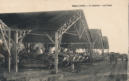 Delcampe - ( CPA 45 )  GIEN  /  La Caserne - Les Tanks - - Gien