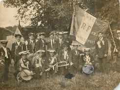 DEP 78 VILLEPREUX   CARTE PHOTO COUPEE DE CONSCRITS CLASSE 1920 OU 26 ? - Villepreux