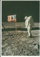 APOLLO 11 - T.Belle Carte Animée De La Première Marche Lunaire . Aldrin Pose  Devant Le Drapeau Américain Juillet 1969 - Espace