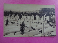 CPA  PHOTO MILITARIA CIMETIÈRE MILITAIRE TOMBES SOUS LA NEIGE - Cimetières Militaires