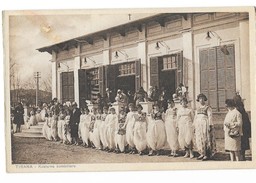 TIRANA (Albanie) Groupe De Femmes En Costume Animation - Albania