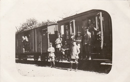 CP Photo Mai 1916 THUM - Deutsche Soldaten Am Bahnhof, Train, Zug, Abfahrt K.B. Fussart. Bat. 742 (A167, Ww1, Wk 1) - Thum