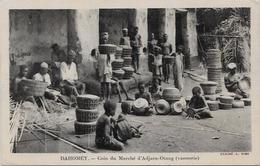 CPA DAHOMEY Afrique Noire écrite COTONOU Métier Marché D'Adjara Otang Vannerie Vannier - Dahomey