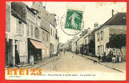 Saint Chéron - Vue Prise De La Petite Place - La Grande Rue -  St Chéron - Vins Liqueur Chipault - 91 Essonne - Saint Cheron