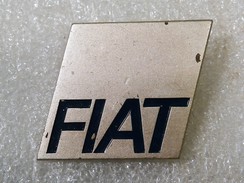 FIAT Auto Industry  Italy- Trucks, LKW, Camion, Vehicle Car /2,50cm LADGE Pin Badge Abzeichen - Fiat