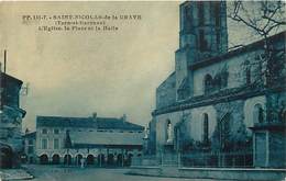 Tarn Et Garonne -ref-A322 - Saint Nicolas De La Grave - St Nicolas De La Grave - Eglise -place Et Halle - Halles - - Saint Nicolas De La Grave