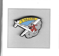 Pin´s  Avion, Sport  Parachutisme  PARA . SNOS  SAINT  NAZAIRE - Fallschirmspringen