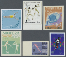 1960/1990 (ca.), U/m Collection Of Apprx. 760 Stamps And Some Souvenir Sheets, Apparently Only Complete Issues,... - Autres & Non Classés