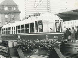 FOTOS 1960er-2000 Ca.: Über 130 Fotos, Teils S/w, Teils Farbig, Mit Darstellungen Von Lokomotiven Und... - Trains