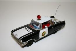 Vintage TIN TOY CAR : Maker ICHICO - Cadillac 4 Door Hardtop Rotating Roof Light POLICE - 15cm - JAPAN - 1960 - Friction - Collectors Et Insolites - Toutes Marques