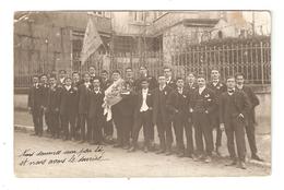 Carte Photo 58 CLAMECY ( à Confirmer ) Groupe D'hommes Employés De Commerce & De Bureau Drapeau Bouquet - Clamecy