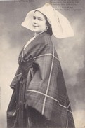 PLERIN. - Jeune Fille En Costume. Belle Coiffe - Plérin / Saint-Laurent-de-la-Mer