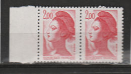 FRANCE N° 2274 2.20 ROUGE MOUCHE DEVANT LA BOUCHE TPS DE GAUCHE NEUF SANS CHARNIERE - Unused Stamps