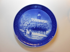 Royal Copenhagen Chrismas Plate 1992 - The Royal Coach - 1st. Quality - CHF 56.00 - Royal Copenhagen (DNK)