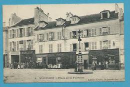 CPA 4 - Commerces Place De La Fontaine VILLEJUIF 94 - Villejuif
