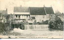 N°38405 -cpa Prémery -le Déversoir Du Moulin De La Ville- - Mulini Ad Acqua